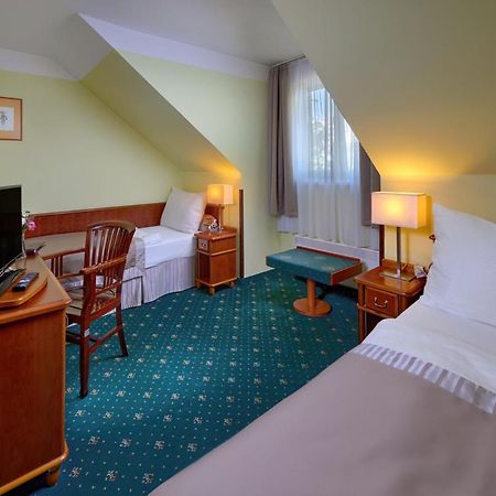Hotel Selsky Dvur - Bohemian Village Courtyard Praha Bagian luar foto