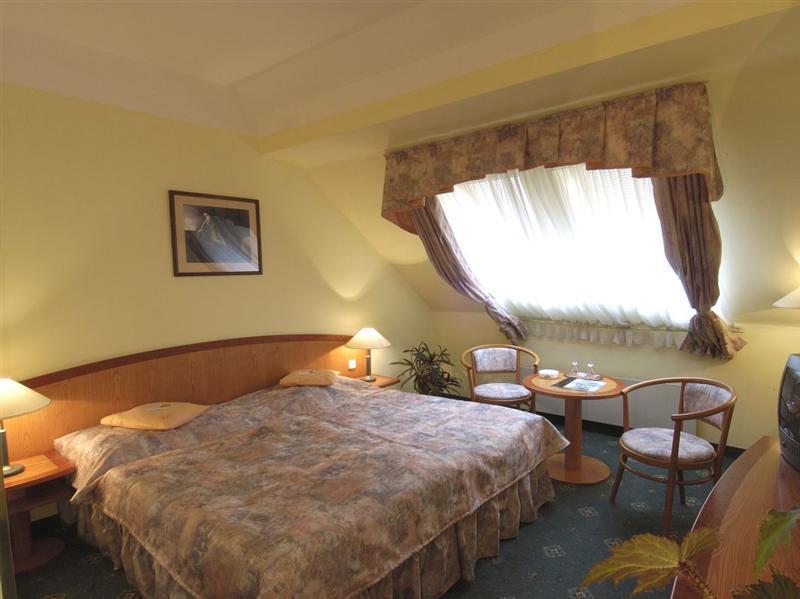 Hotel Selsky Dvur - Bohemian Village Courtyard Praha Bagian luar foto