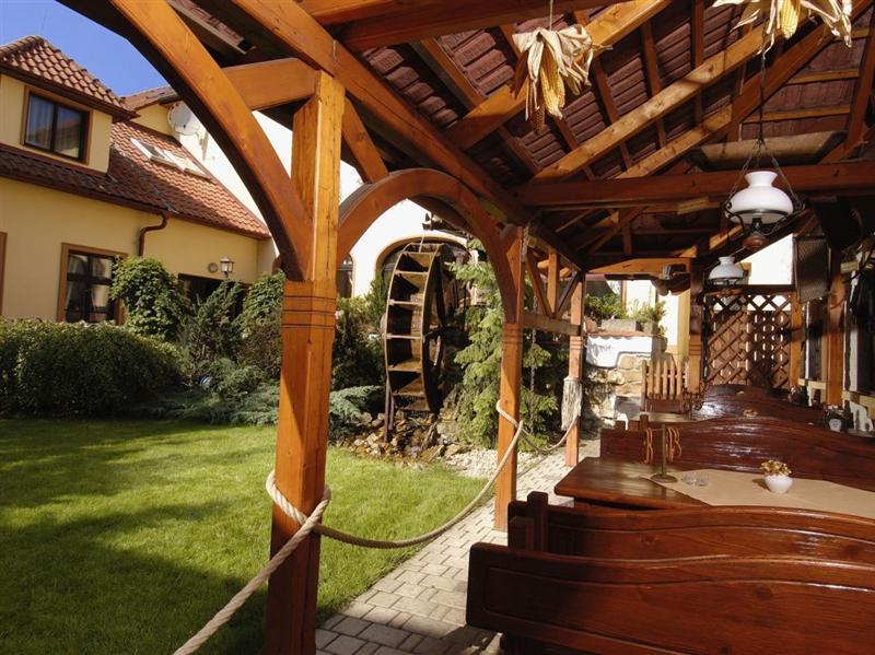 Hotel Selsky Dvur - Bohemian Village Courtyard Praha Bagian luar foto