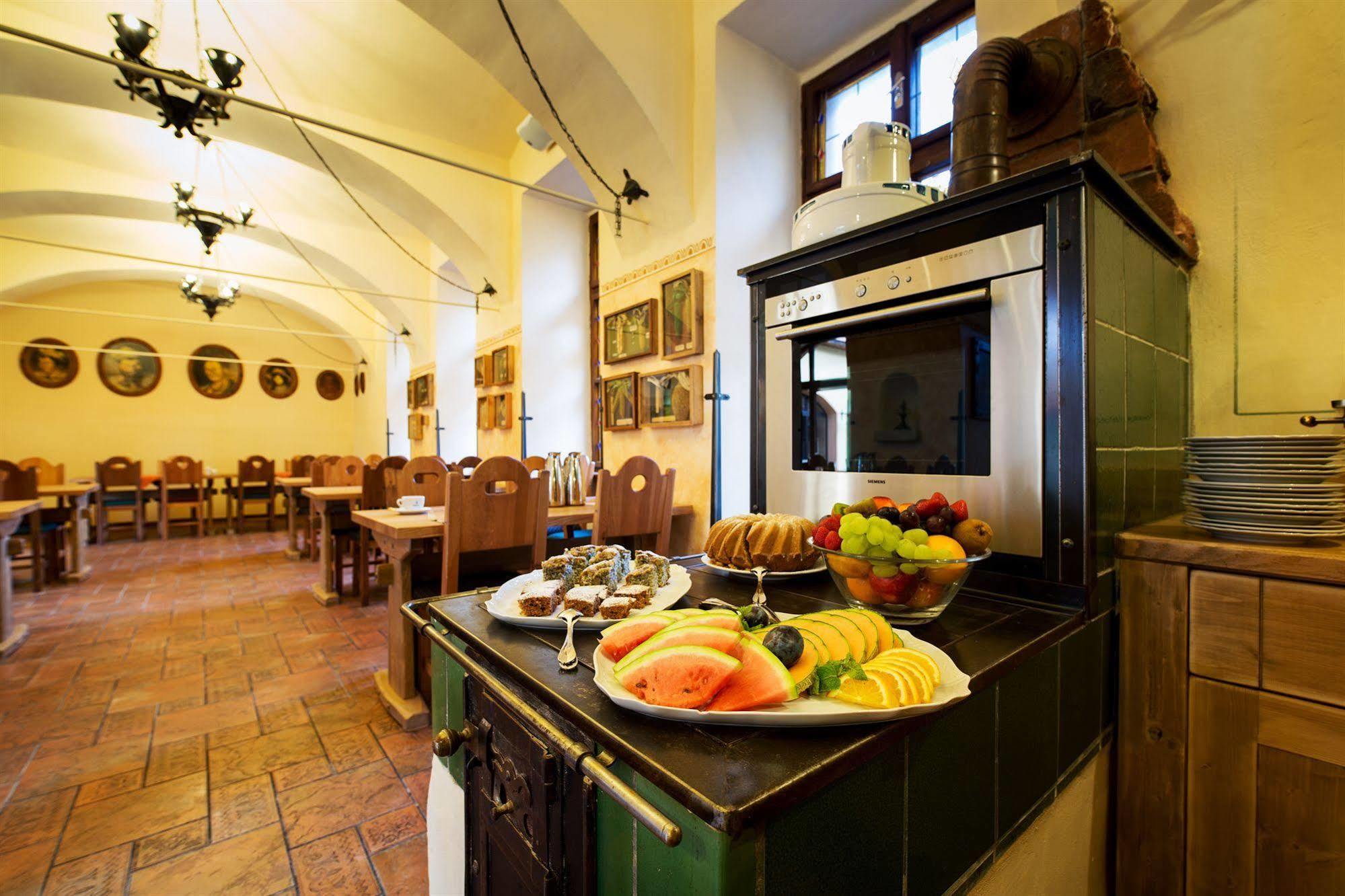 Hotel Selsky Dvur - Bohemian Village Courtyard Praha Bagian luar foto